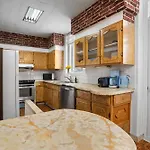 Magnificent 4Br In Downtown Mont-Royal