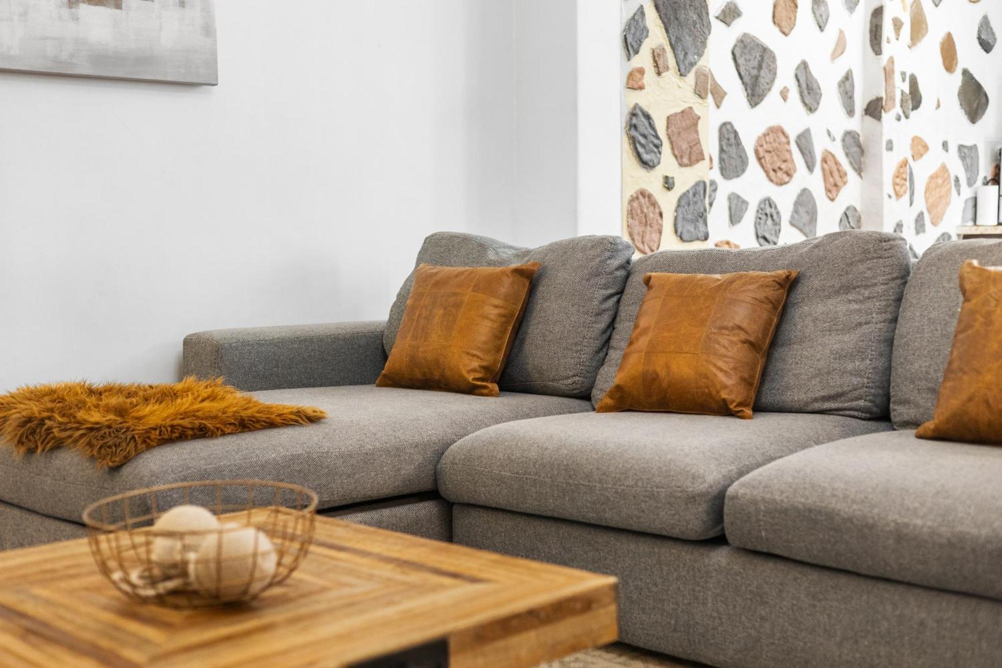 Magnificent 4br In Downtown Mont-royal