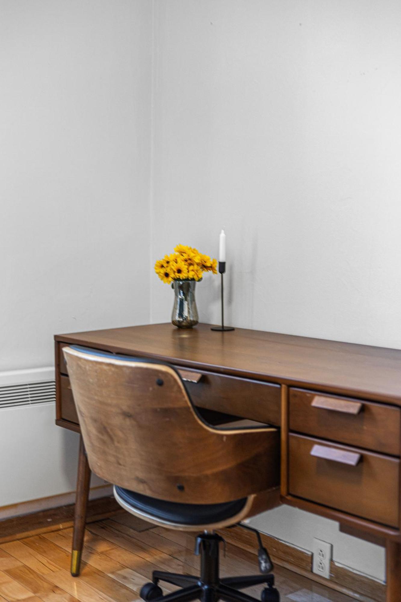 Magnificent 4br In Downtown Mont-royal * Montréal