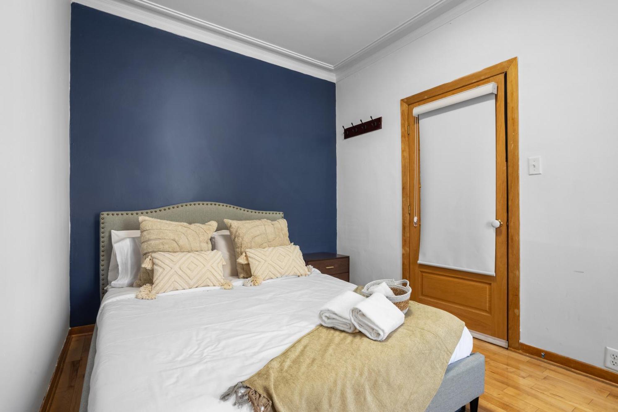 Magnificent 4br In Downtown Mont-royal