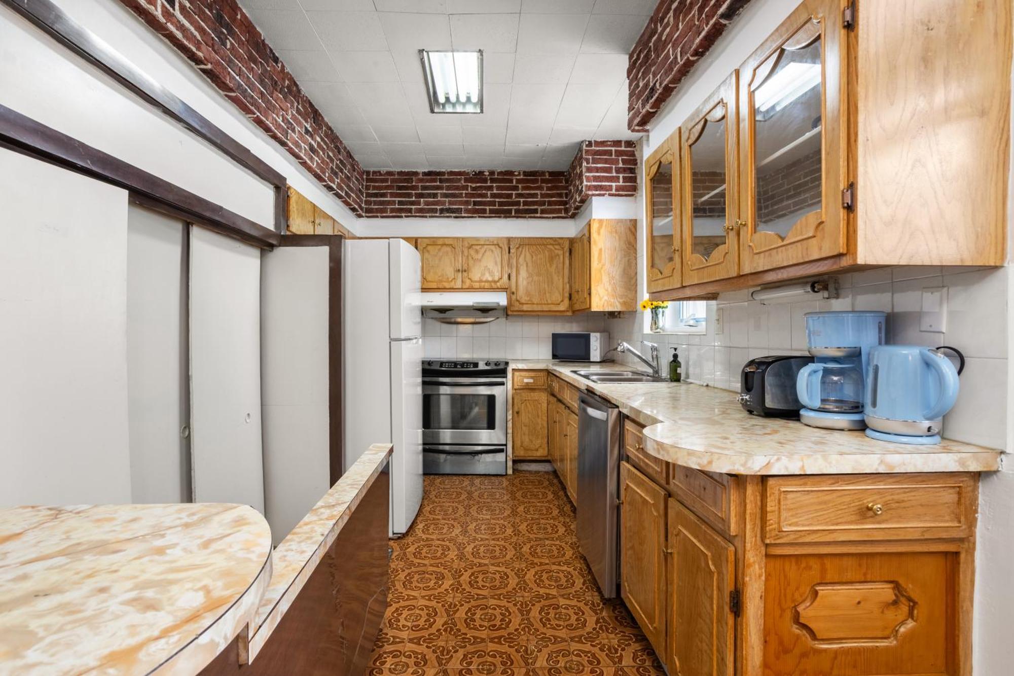 Magnificent 4br In Downtown Mont-royal