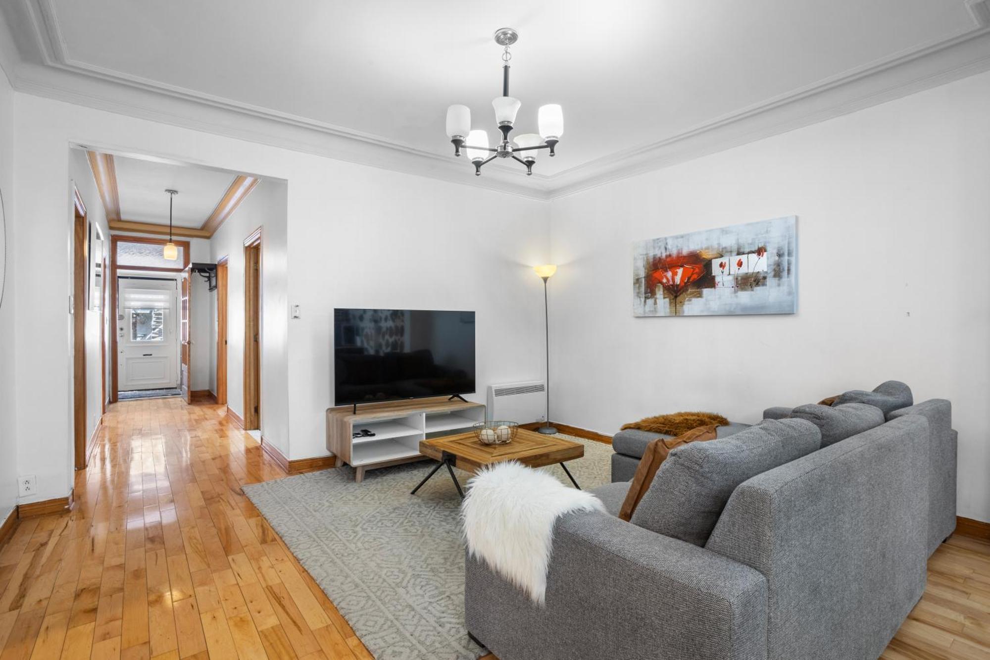 Magnificent 4br In Downtown Mont-royal Appartement Montréal
