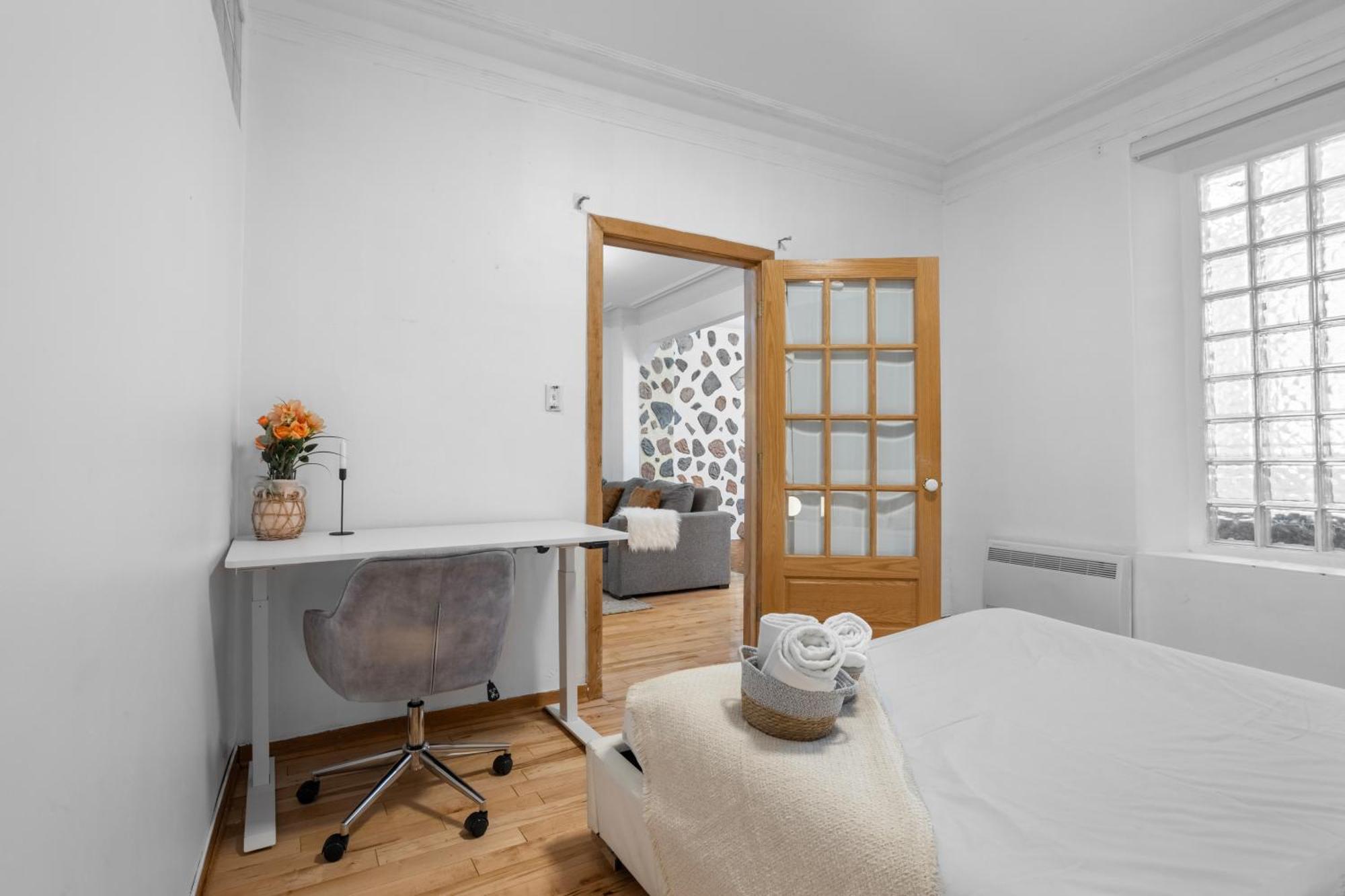 Appartement Magnificent 4br In Downtown Mont-royal *