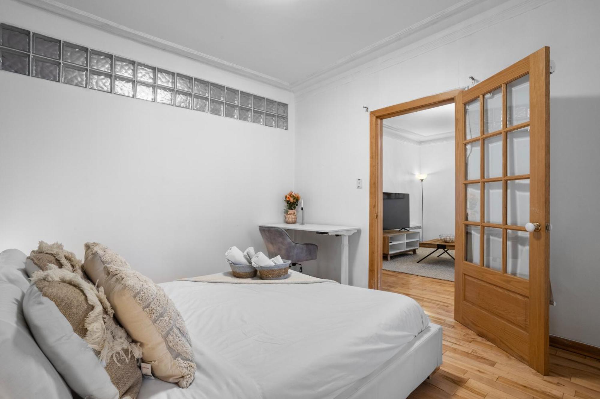 Magnificent 4br In Downtown Mont-royal Montréal