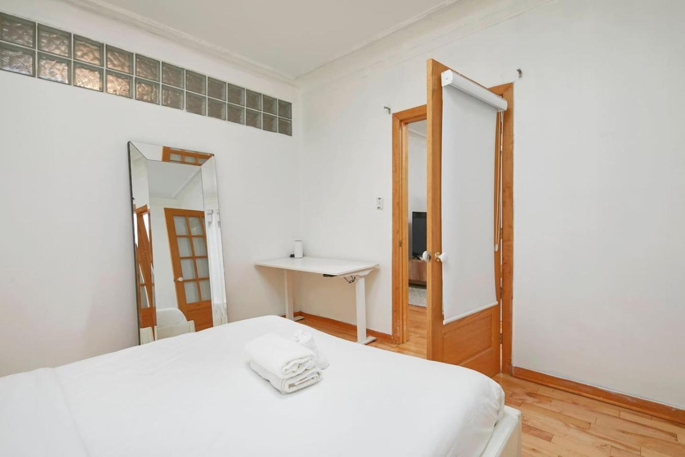 Apartment Magnificent 4br In Downtown Mont-royal Zd0