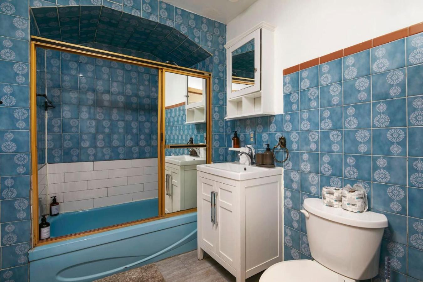 Apartment Magnificent 4br In Downtown Mont-royal Zd0