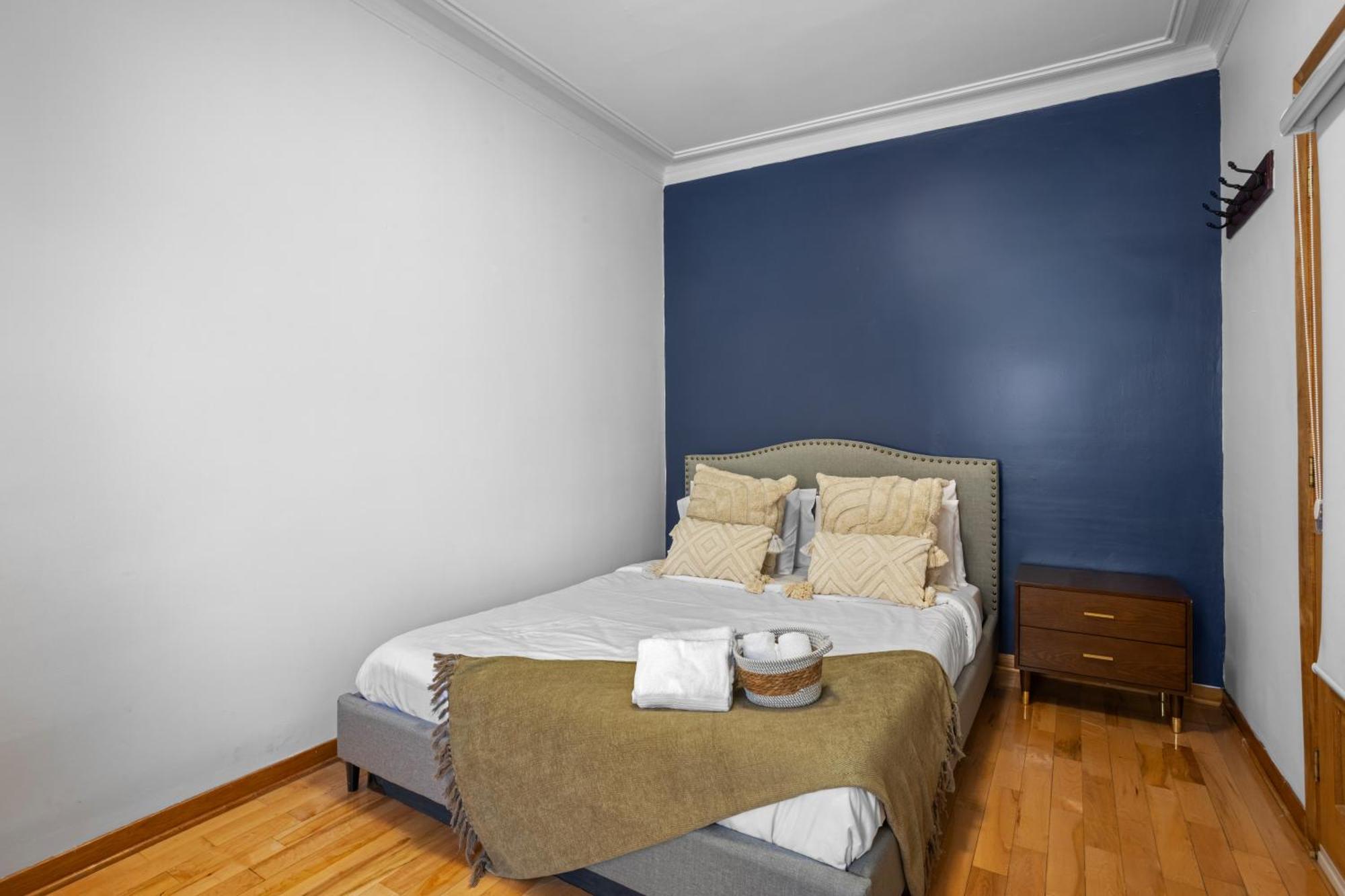 Apartment Magnificent 4br In Downtown Mont-royal